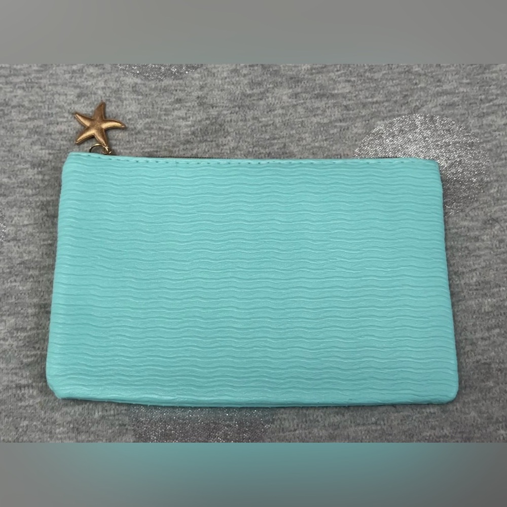 5 for $15! Ipsy Sea Blue Textured Faux Leather Makeup Bag
